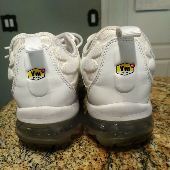 Nike Air Vapormax Plus Triple White Platinum Running Size 9 924453-100